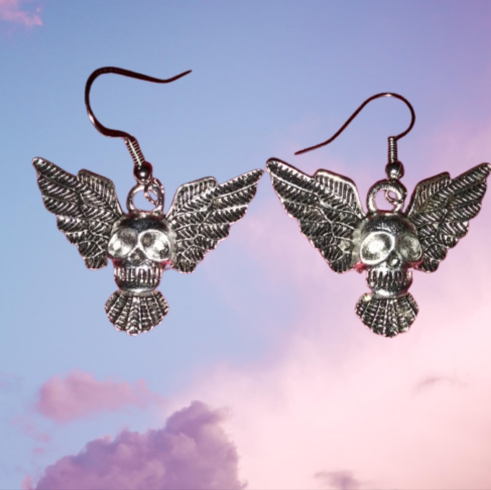 Skull wing earrings